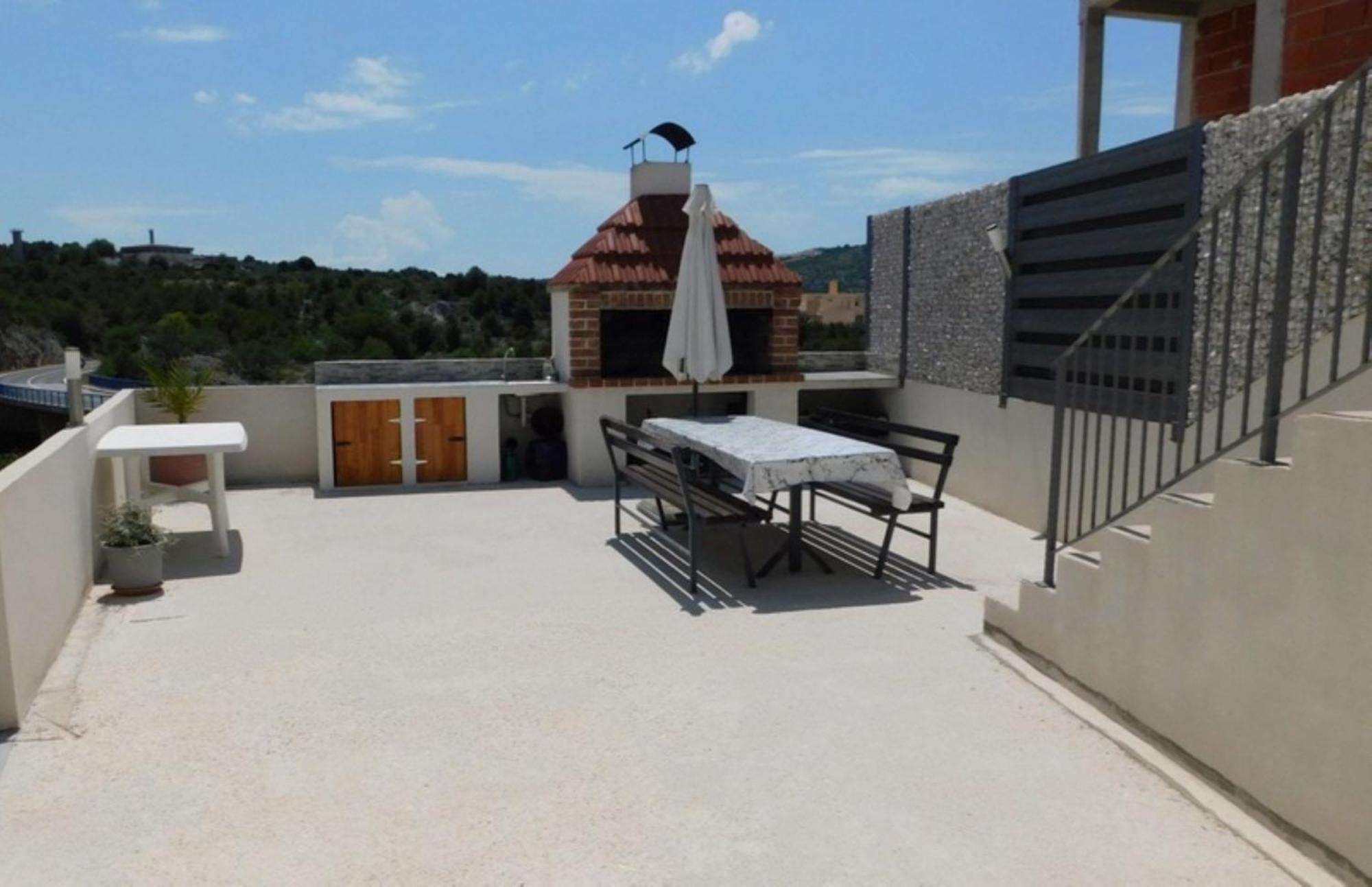 Apartments Huljev พรีมอชเตน ภายนอก รูปภาพ