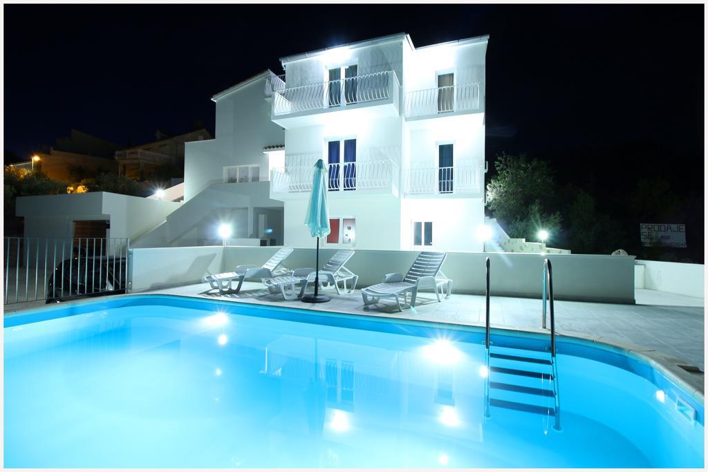 Apartments Huljev พรีมอชเตน ภายนอก รูปภาพ
