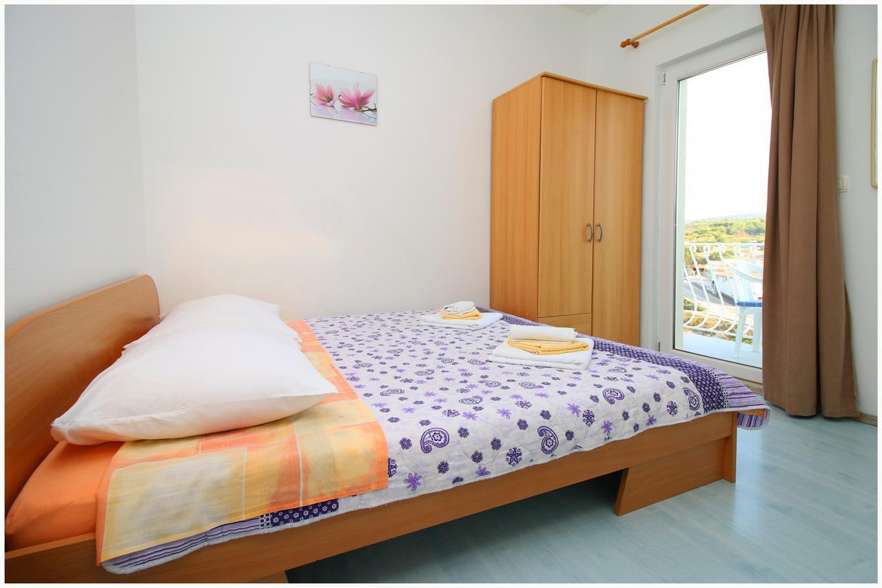 Apartments Huljev พรีมอชเตน ภายนอก รูปภาพ