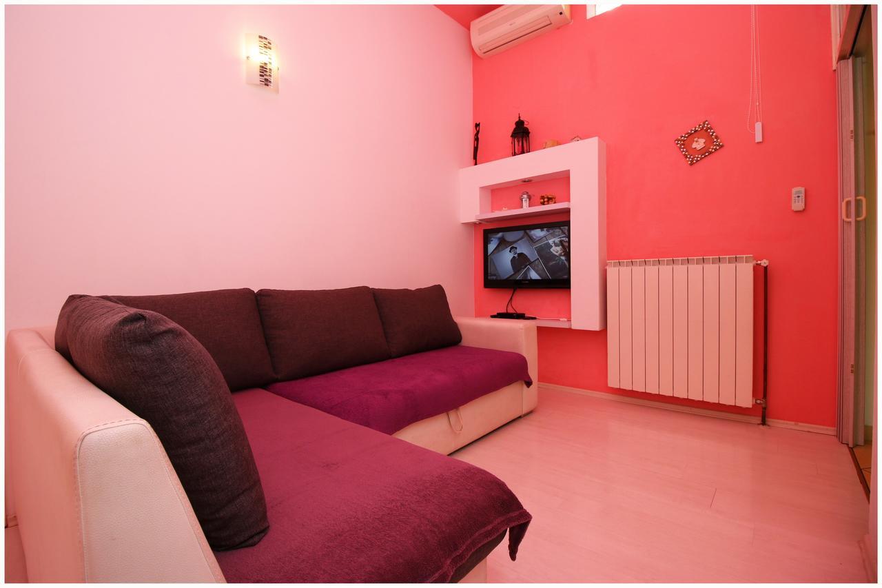 Apartments Huljev พรีมอชเตน ภายนอก รูปภาพ